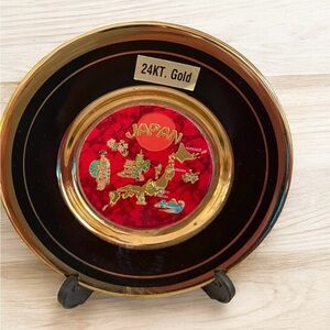22k Gold Chokin Plate of Japanese Icon & Map, Black, 4”D, Made in Japan.